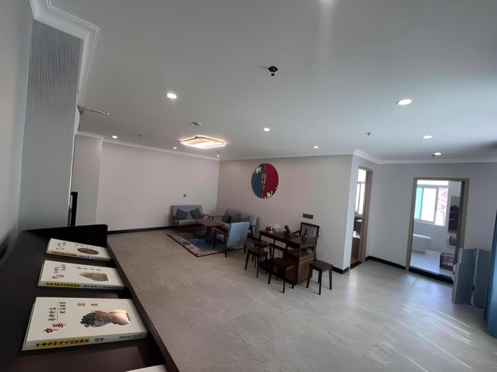 Carrianna Hotel Фошань Экстерьер фото